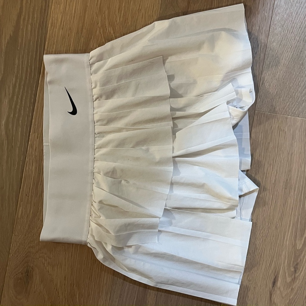 Nike White Pleated Skirt